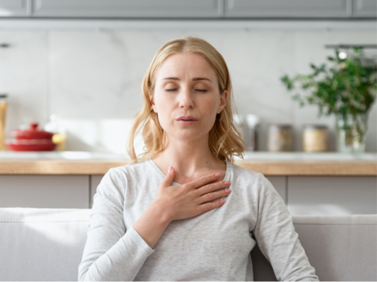 Menyentuh Tenang di Tengah Bisingnya Informasi Digital - Article | Toko Psikologi